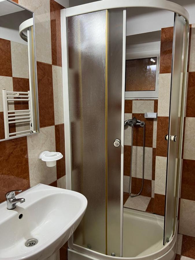 Aurora Boutique-Studio Premium Bed & Breakfast Bucureşti Exterior foto